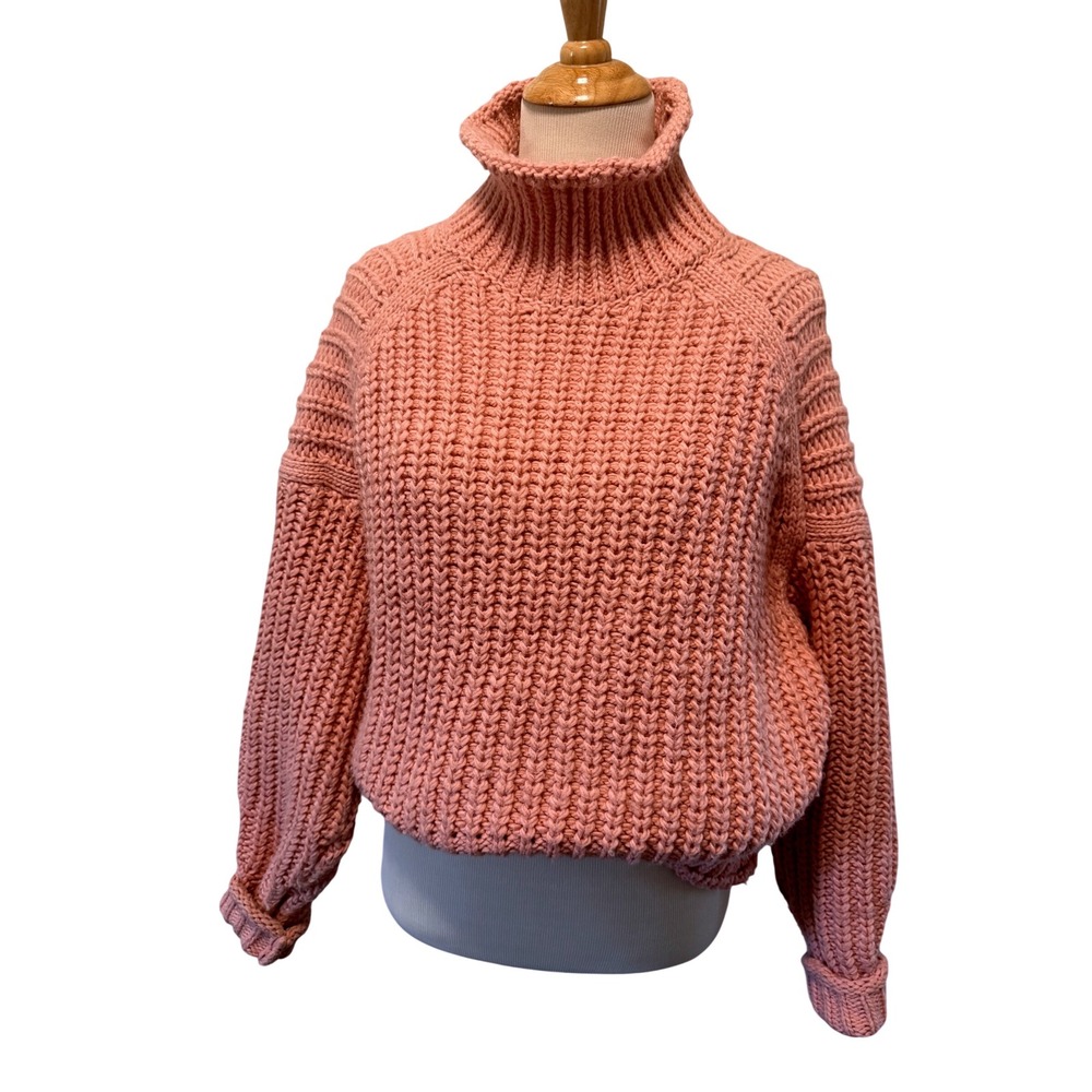H&M Womens Medium Salmon Pink Chunky‎ Knit Turtleneck Oversized Ribbed Sweater